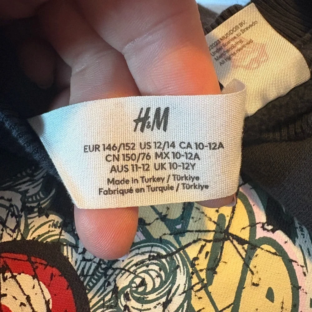 H&M Rolling Stones - Graphic Sweatshirt size 10 to 12  gorgeous sweatshirt - Picture 2 of 3